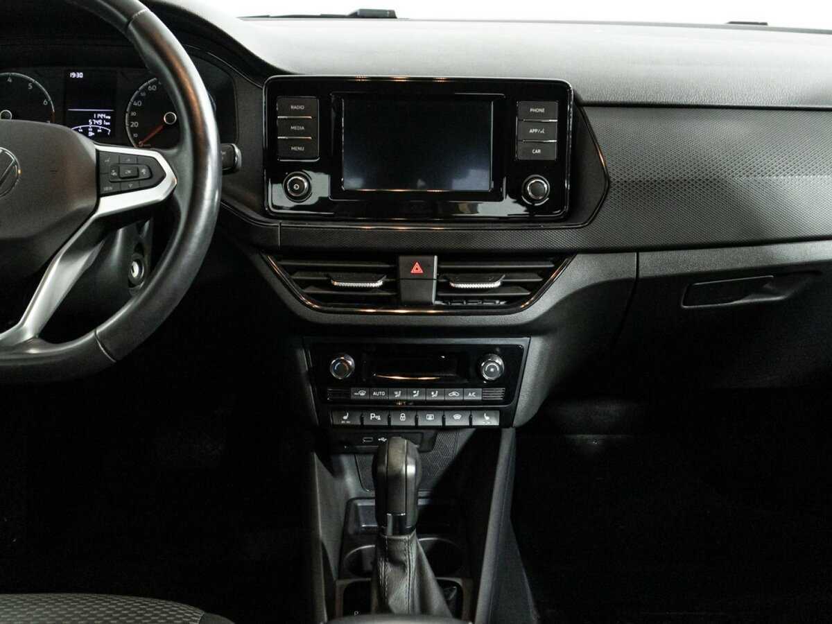 Volkswagen Polo с пробегом — 2020 год. Фото: #13