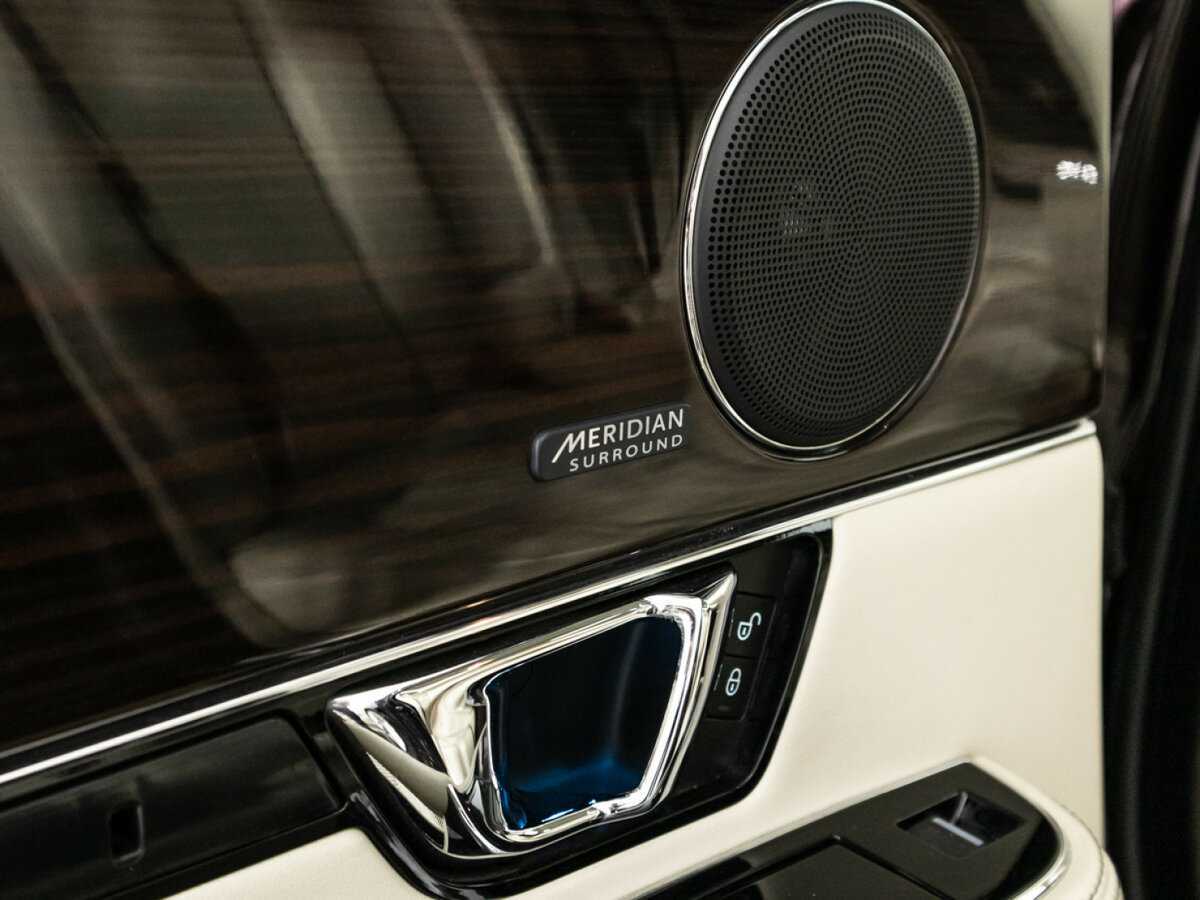 Jaguar XJ с пробегом — 2015 год. Фото: #21