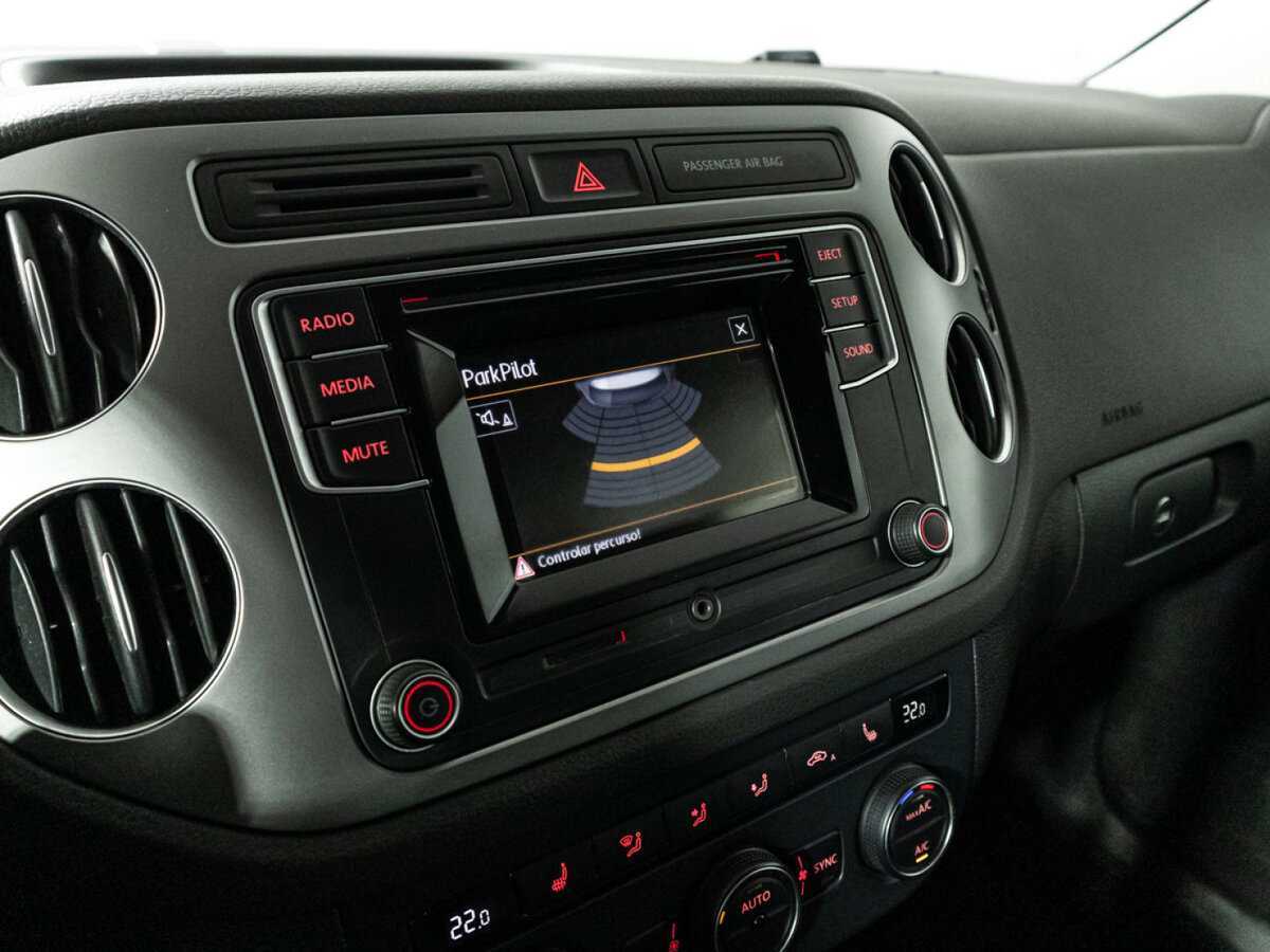 Volkswagen Tiguan с пробегом — 2015 год. Фото: #15