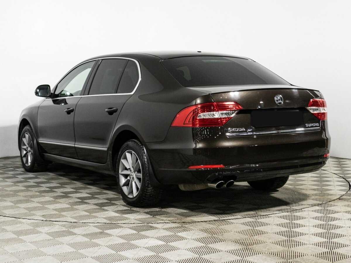 Skoda Superb с пробегом — 2014 год. Фото: #6