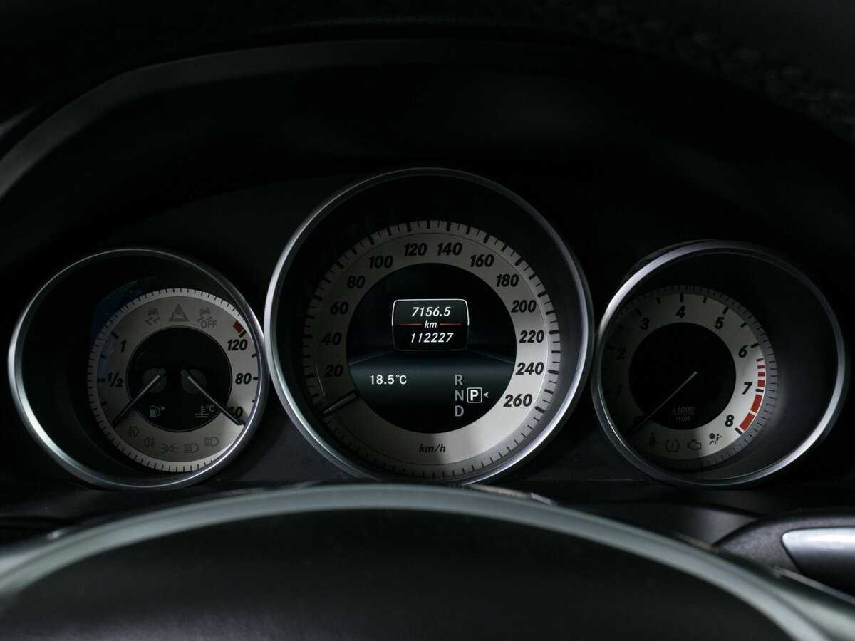 Mercedes-Benz E-Класс с пробегом — 2014 год. Фото: #10