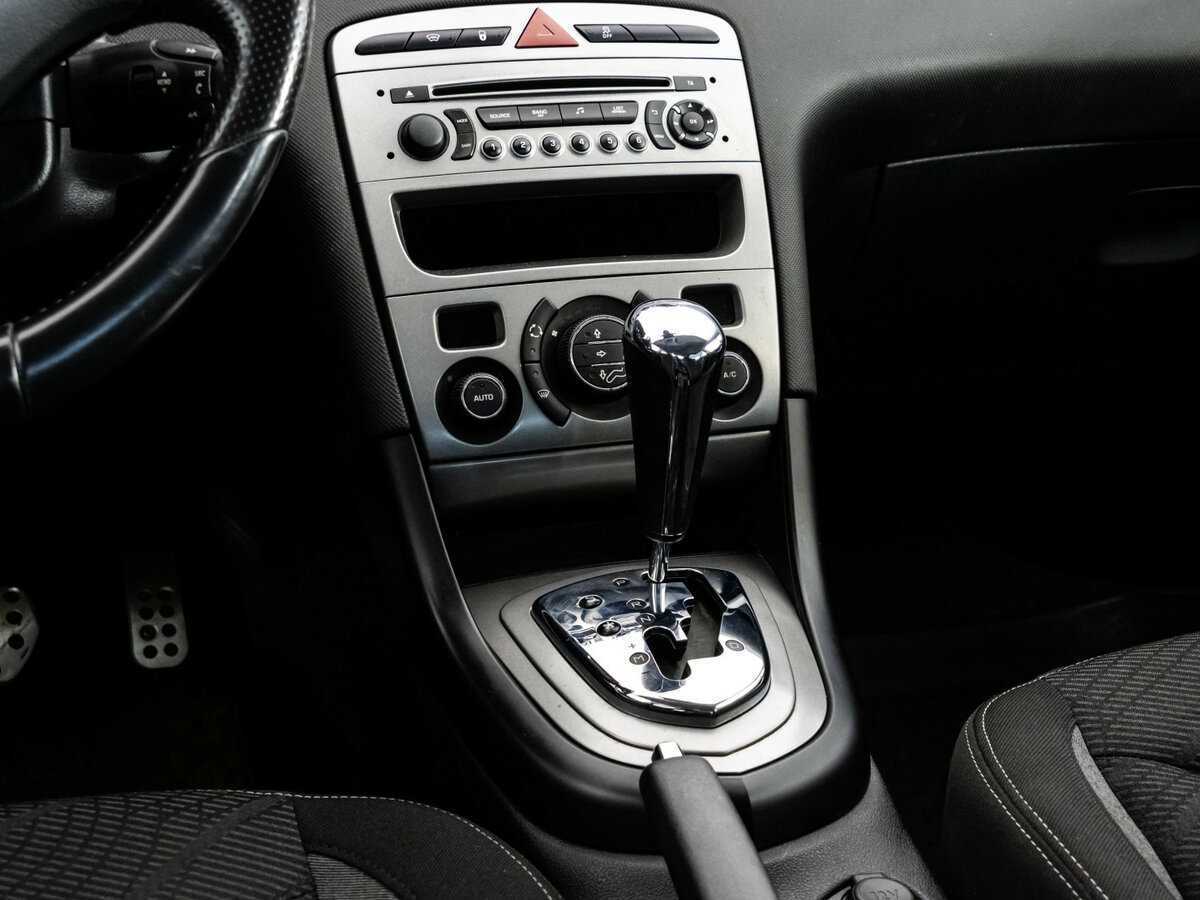 Peugeot 408 с пробегом — 2016 год. Фото: #9