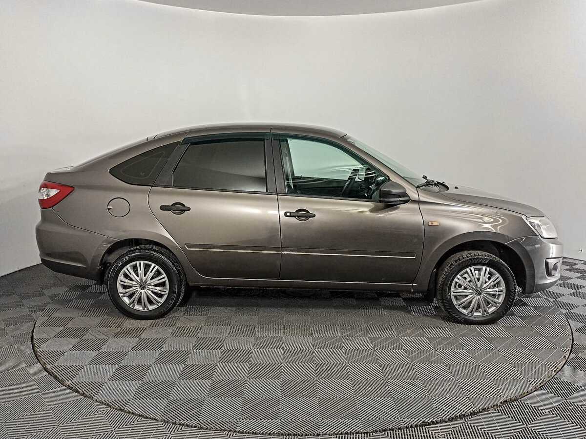 Lada (ВАЗ) Granta с пробегом — 2016 год. Фото: #3