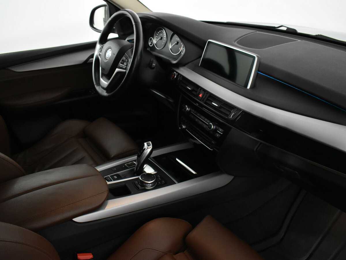 BMW X5 с пробегом — 2015 год. Фото: #11