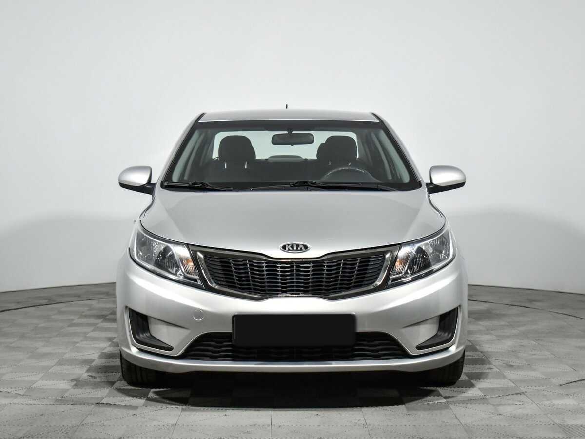 Kia Rio с пробегом — 2012 год. Фото: #1