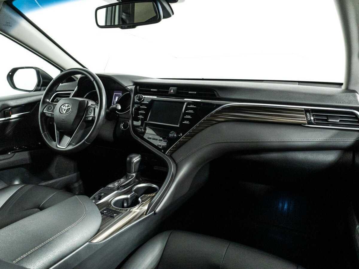 Toyota Camry с пробегом — 2019 год. Фото: #8