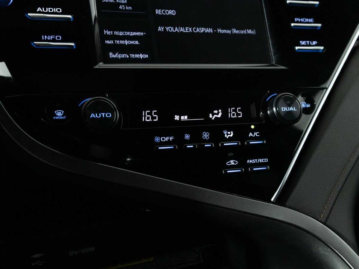 Toyota Camry с пробегом — 2019 год. Фото: #18
