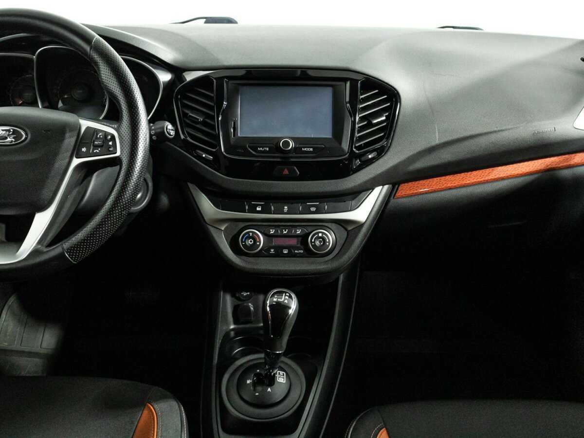 Lada (ВАЗ) Vesta с пробегом — 2018 год. Фото: #13