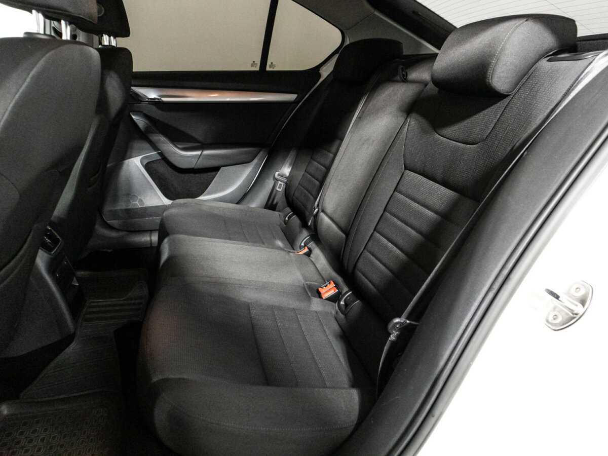 Skoda Octavia с пробегом — 2013 год. Фото: #7