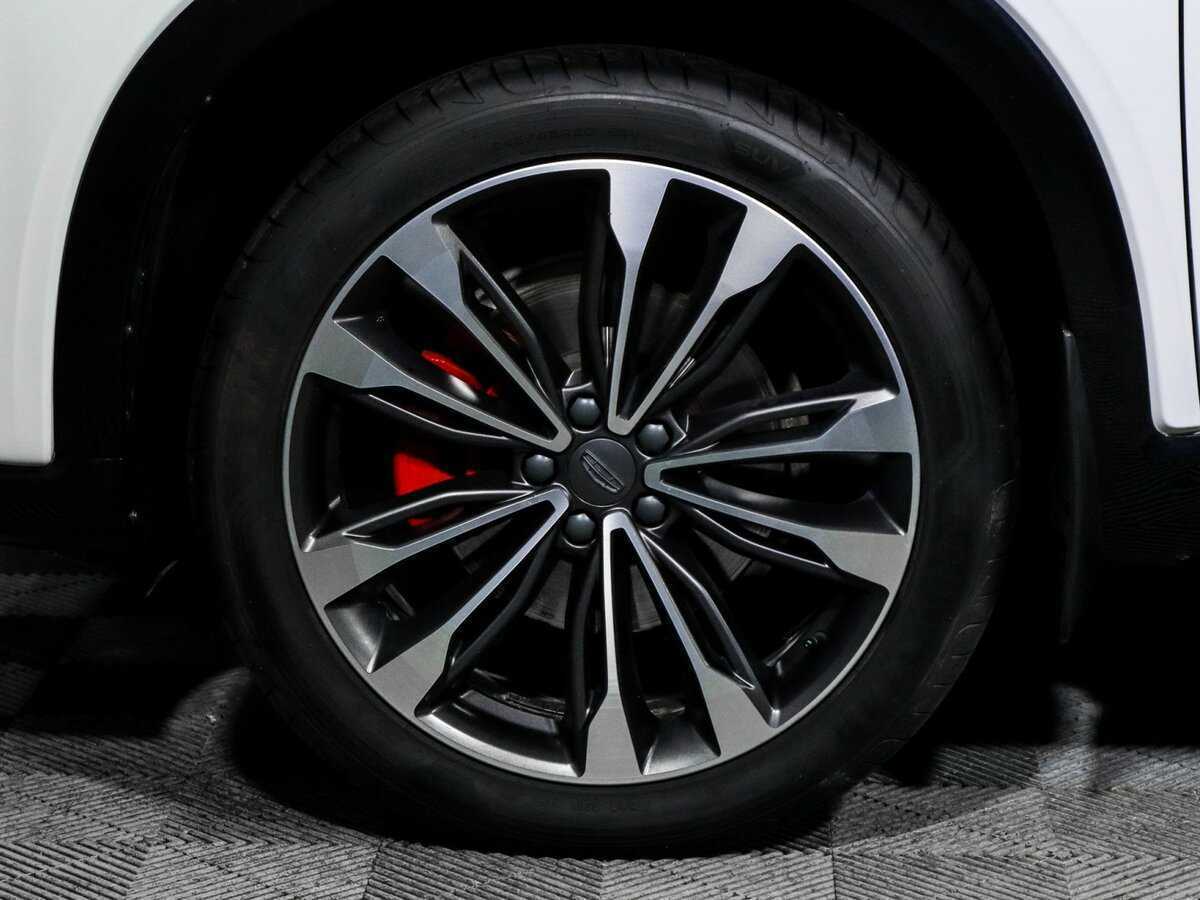 Geely Tugella с пробегом — 2023 год. Фото: #14