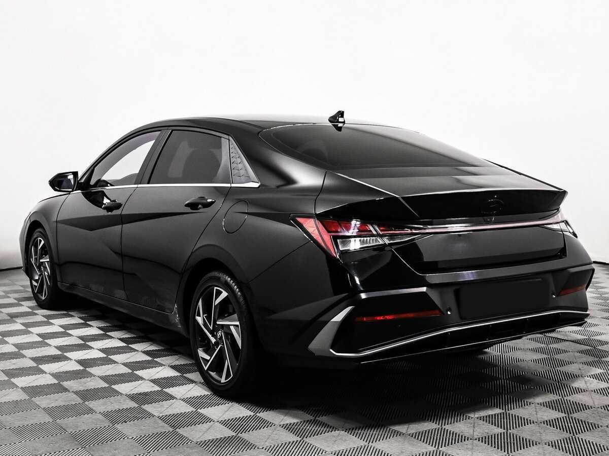 Hyundai Elantra с пробегом — 2024 год. Фото: #6