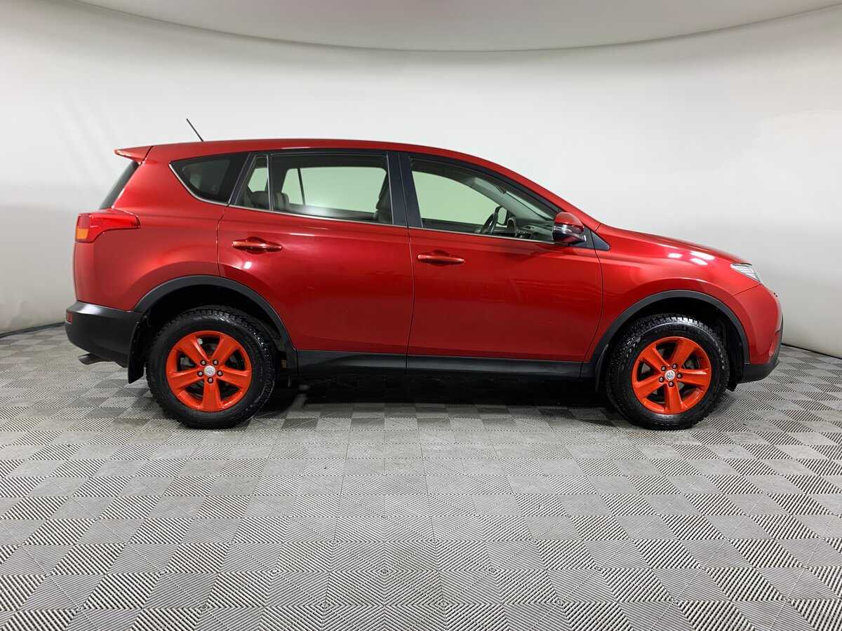 Toyota RAV4 с пробегом — 2013 год. Фото: #3