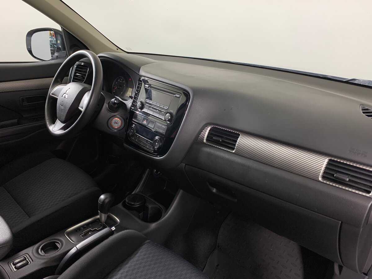 Mitsubishi Outlander с пробегом — 2013 год. Фото: #13