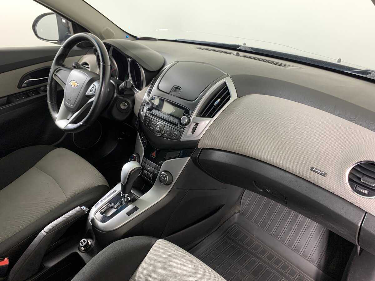 Chevrolet Cruze с пробегом — 2013 год. Фото: #13