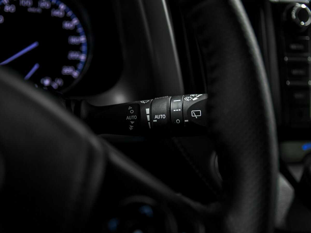 Toyota RAV4 с пробегом — 2017 год. Фото: #9