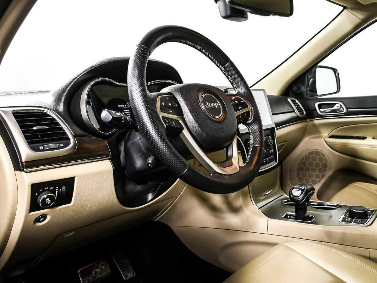 Jeep Grand Cherokee с пробегом — 2013 год. Фото: #12