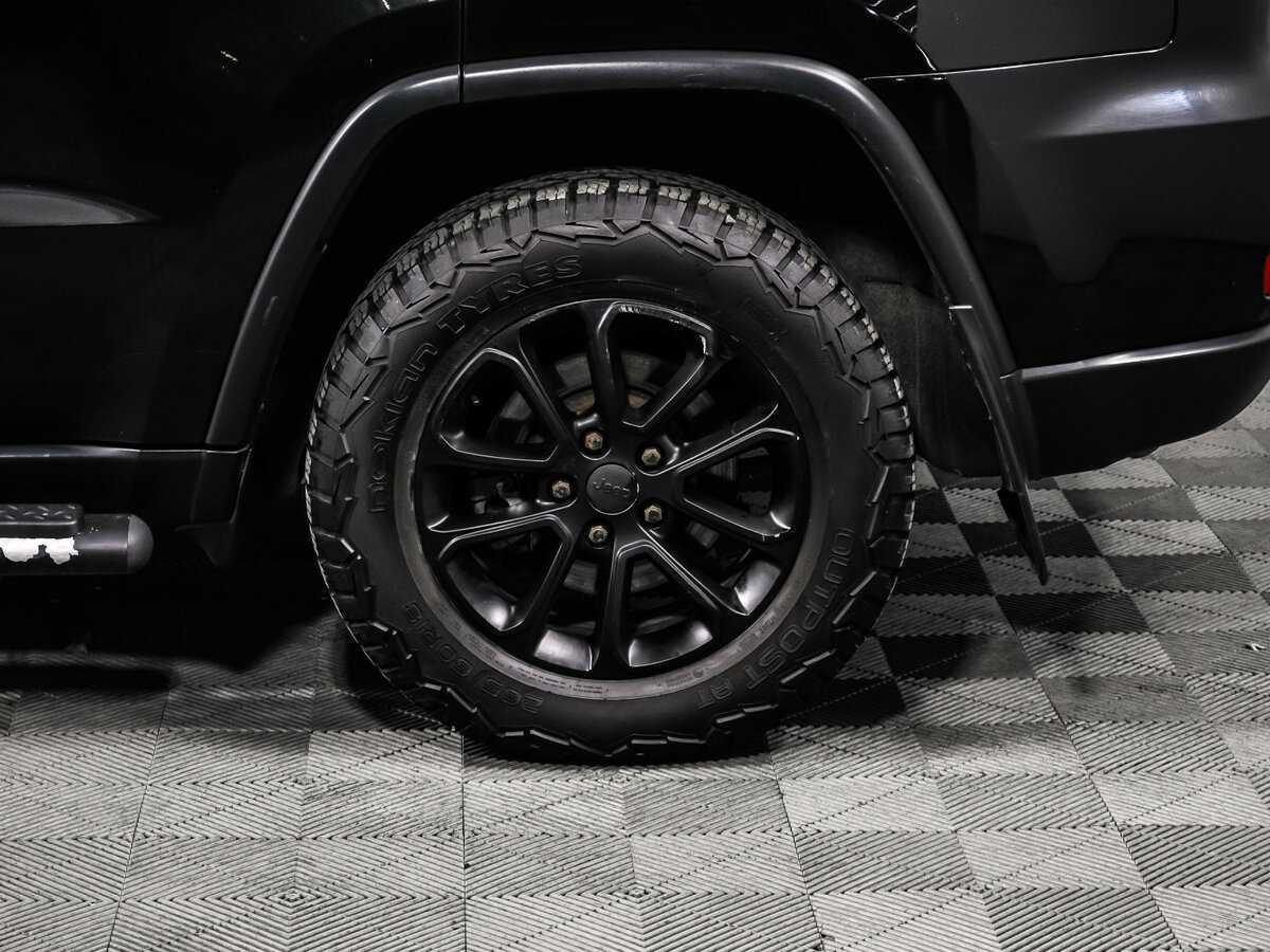 Jeep Grand Cherokee с пробегом — 2013 год. Фото: #13