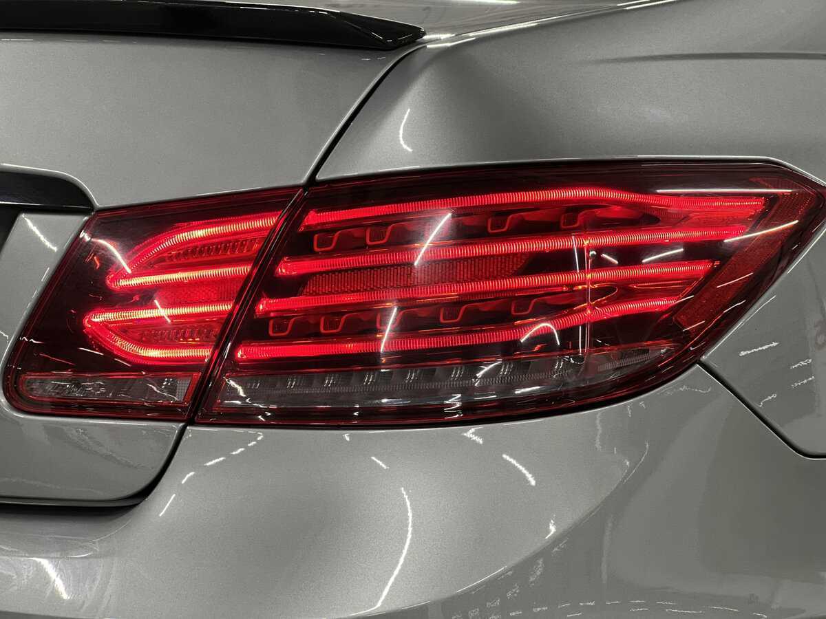 Mercedes-Benz E-Класс с пробегом — 2015 год. Фото: #8