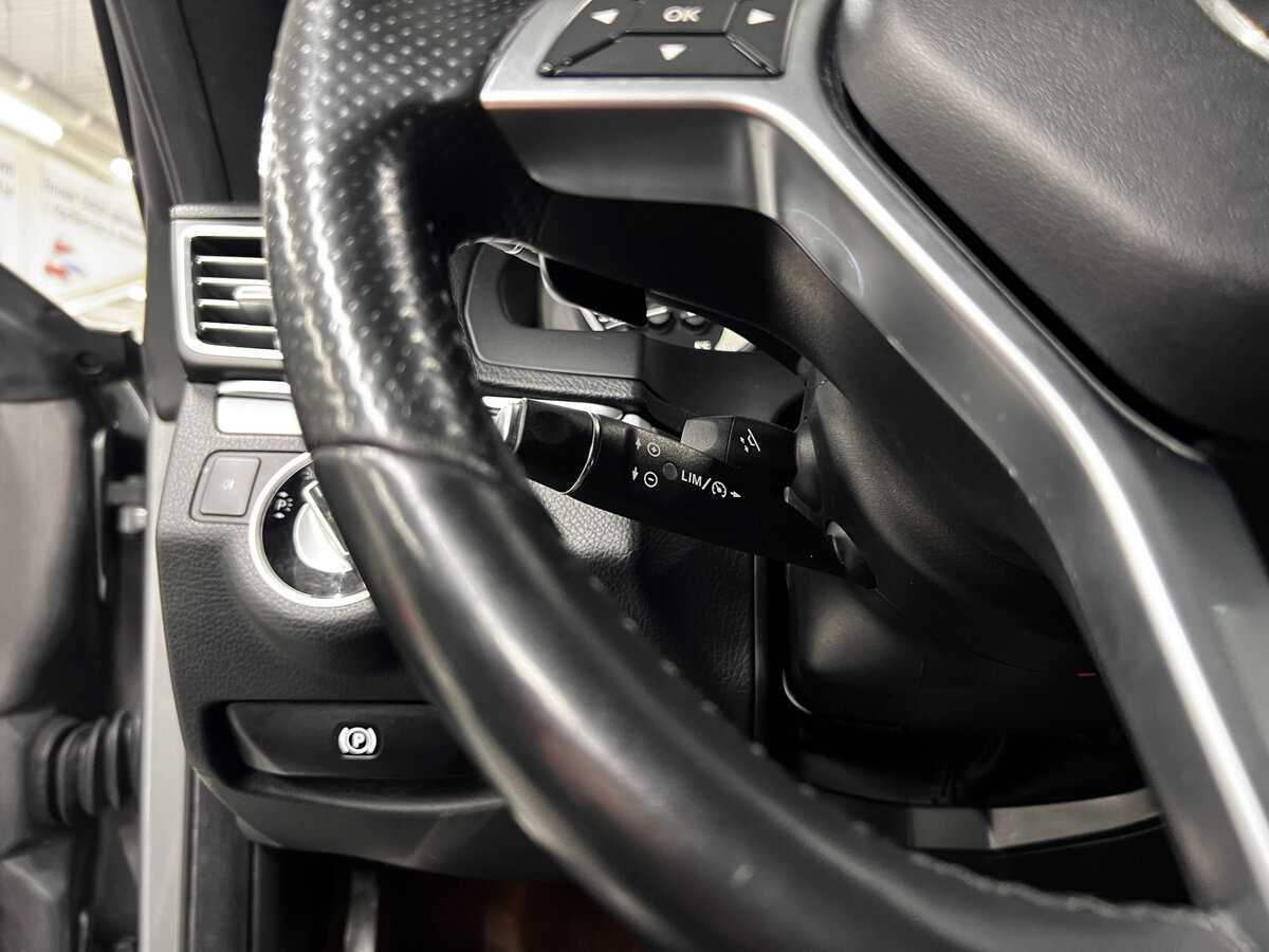 Mercedes-Benz E-Класс с пробегом — 2015 год. Фото: #19