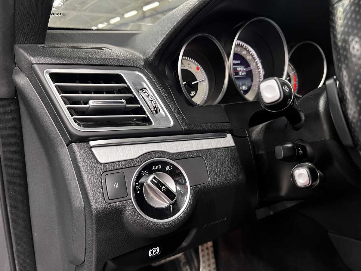 Mercedes-Benz E-Класс с пробегом — 2015 год. Фото: #21