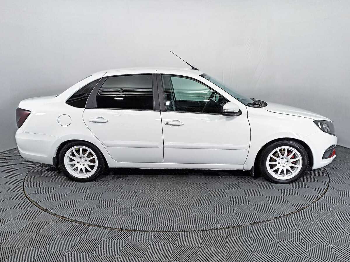 Lada (ВАЗ) Granta с пробегом — 2020 год. Фото: #3