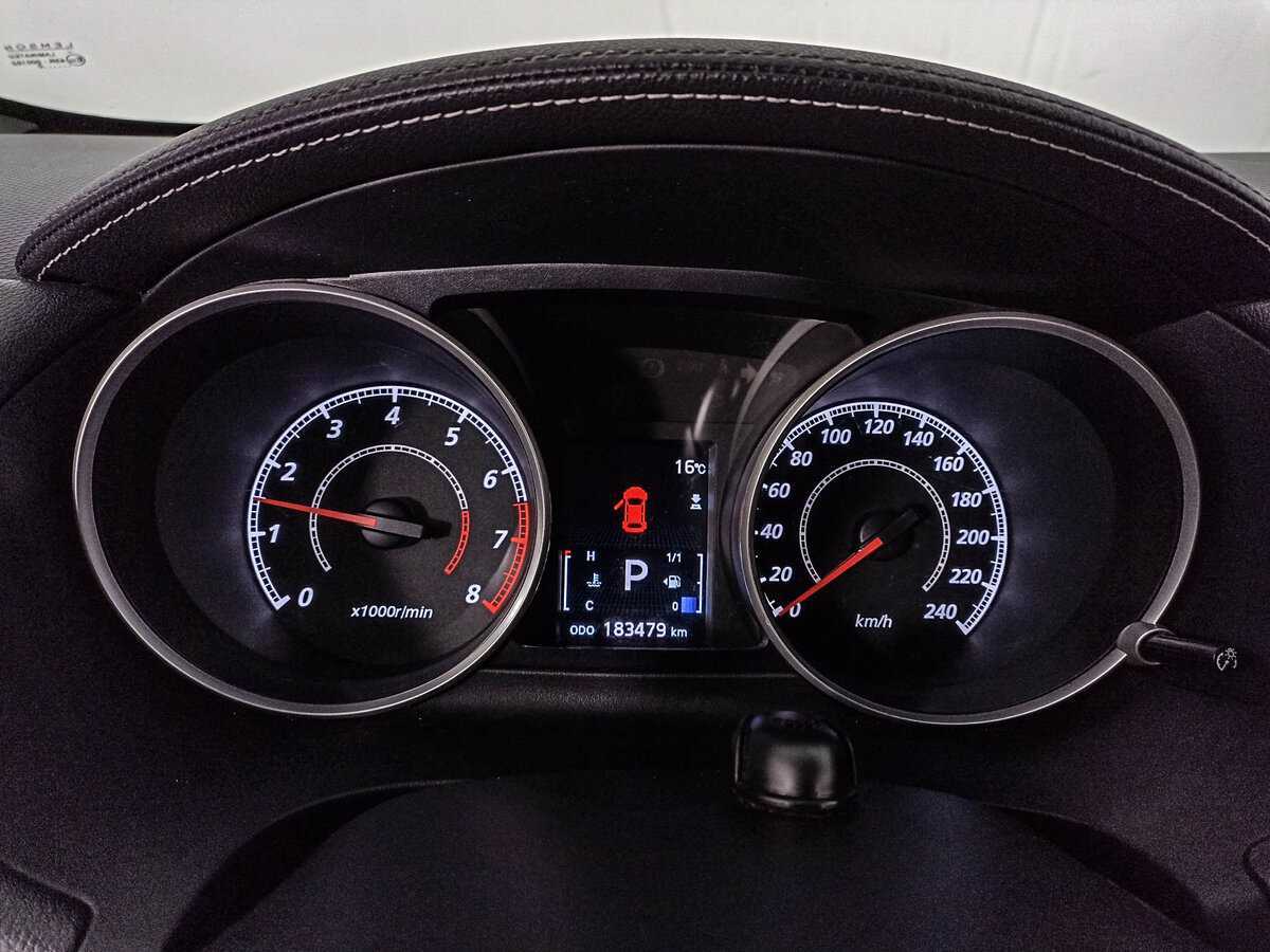 Mitsubishi Outlander с пробегом — 2012 год. Фото: #12