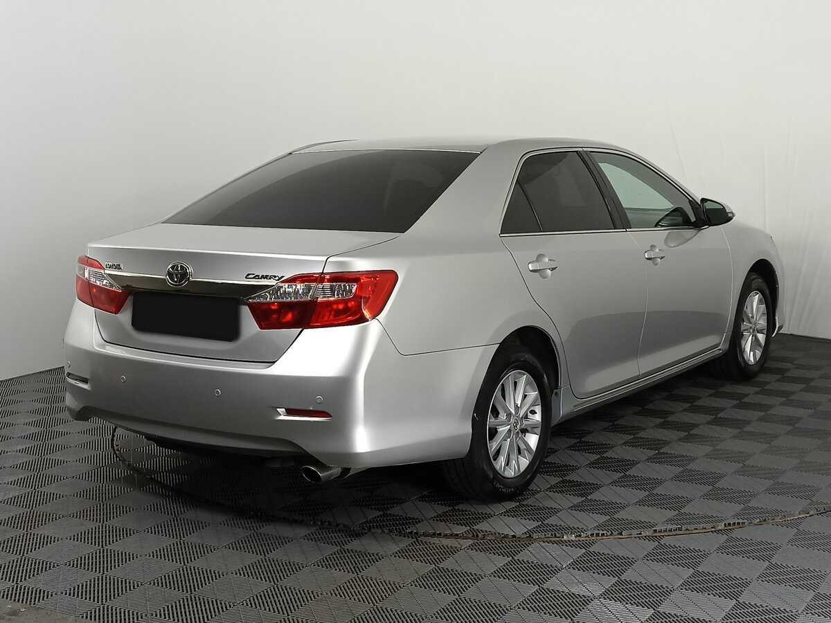Toyota Camry с пробегом — 2013 год. Фото: #4