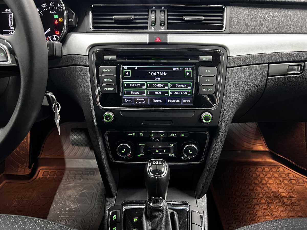 Skoda Superb с пробегом — 2013 год. Фото: #14