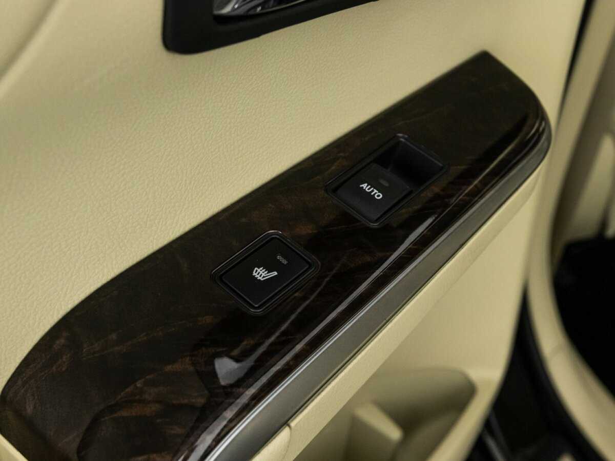 Toyota Camry с пробегом — 2016 год. Фото: #19