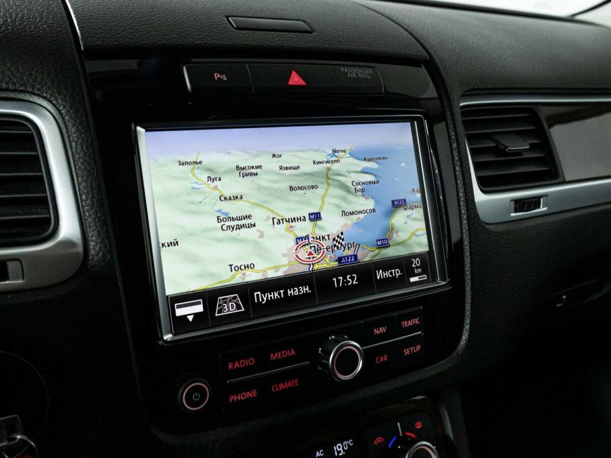 Volkswagen Touareg с пробегом — 2012 год. Фото: #13