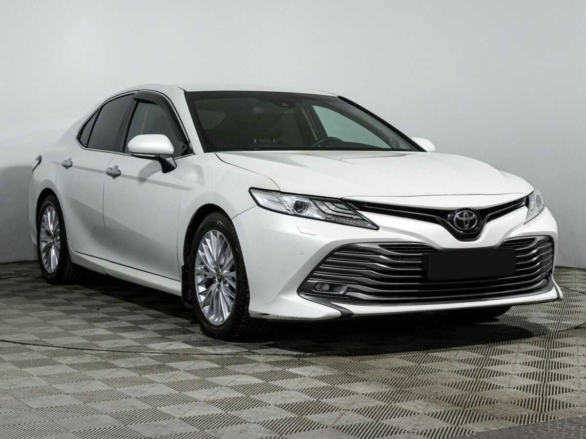 Toyota Camry с пробегом — 2018 год. Фото: #2