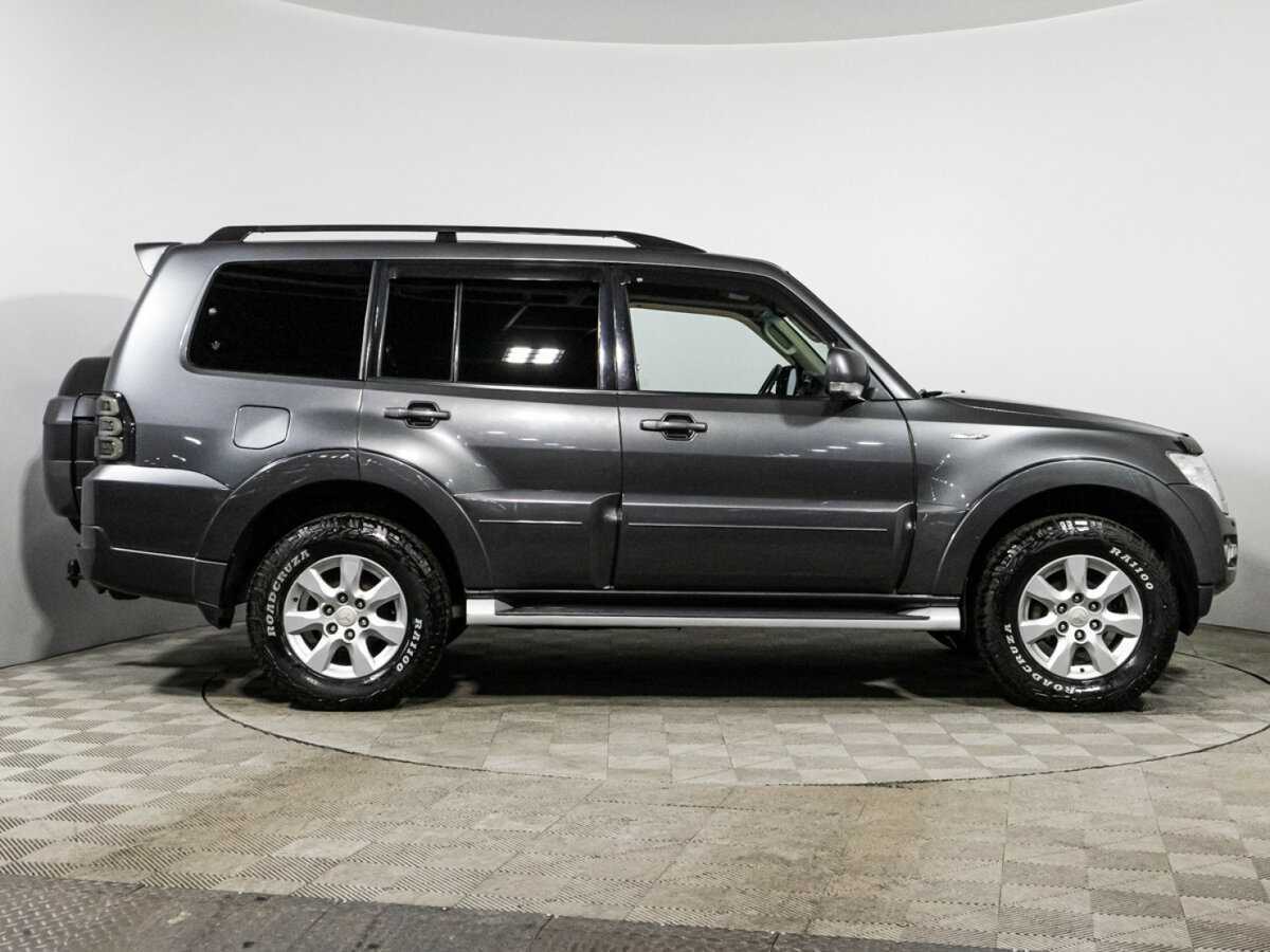 Mitsubishi Pajero с пробегом — 2014 год. Фото: #3