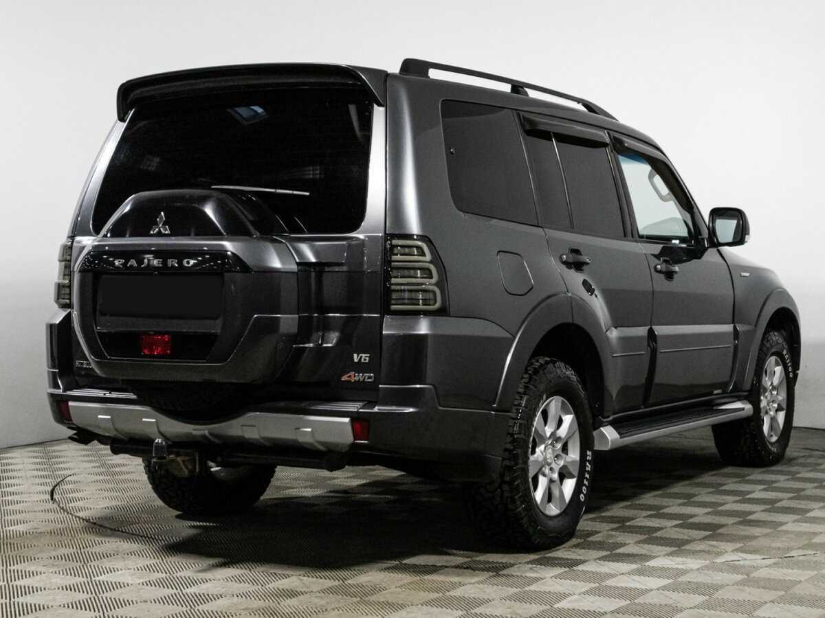 Mitsubishi Pajero с пробегом — 2014 год. Фото: #4