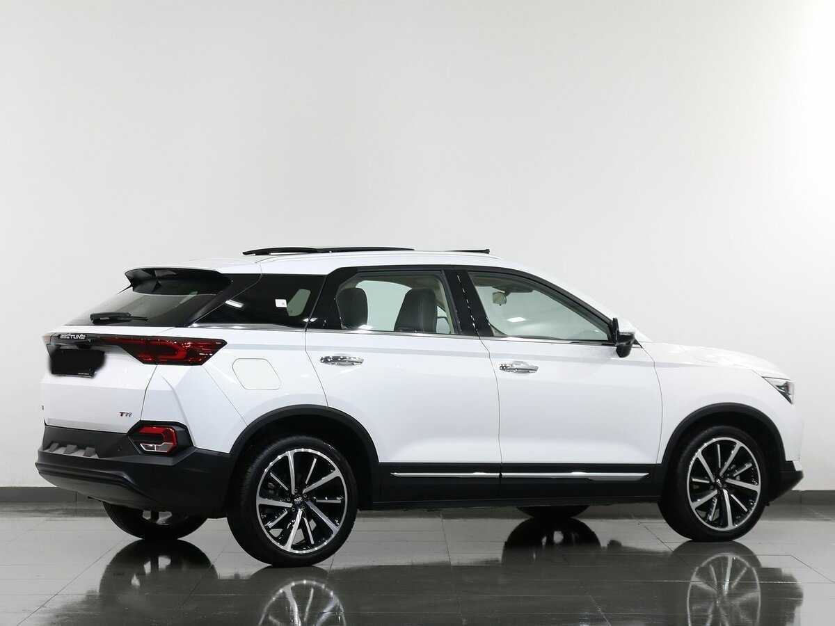 FAW Bestune T77 с пробегом — 2023 год. Фото: #1