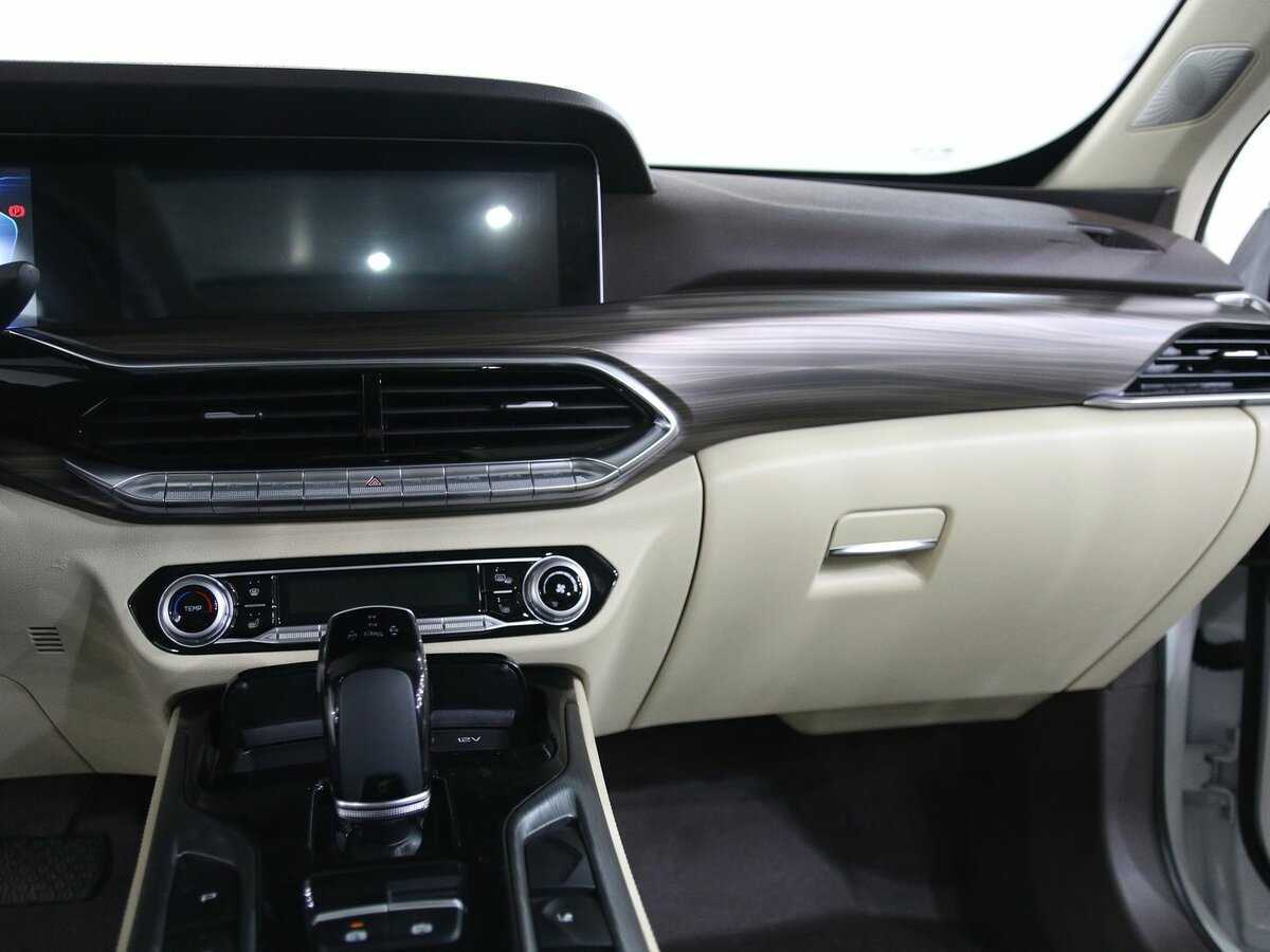 FAW Bestune T77 с пробегом — 2023 год. Фото: #7