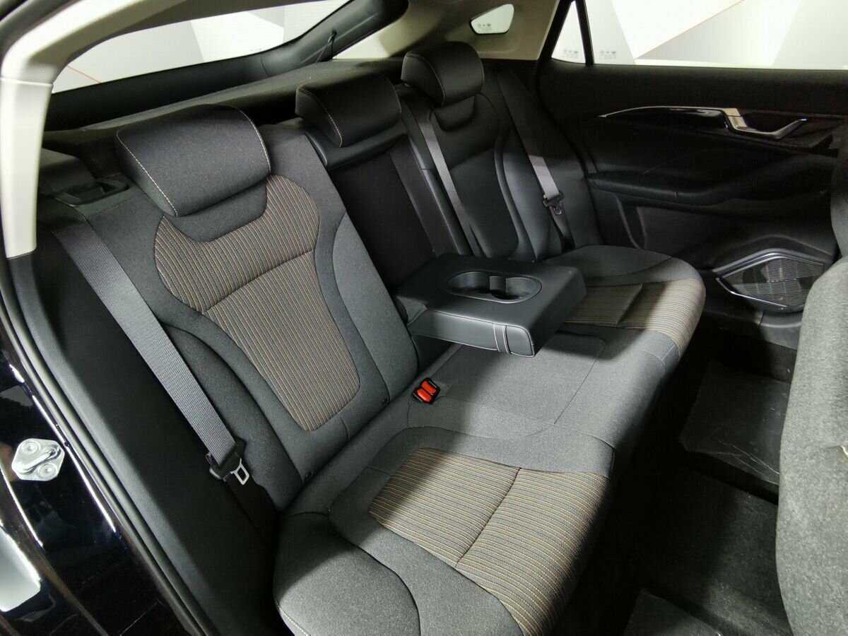 FAW Bestune B70 с пробегом — 2023 год. Фото: #12