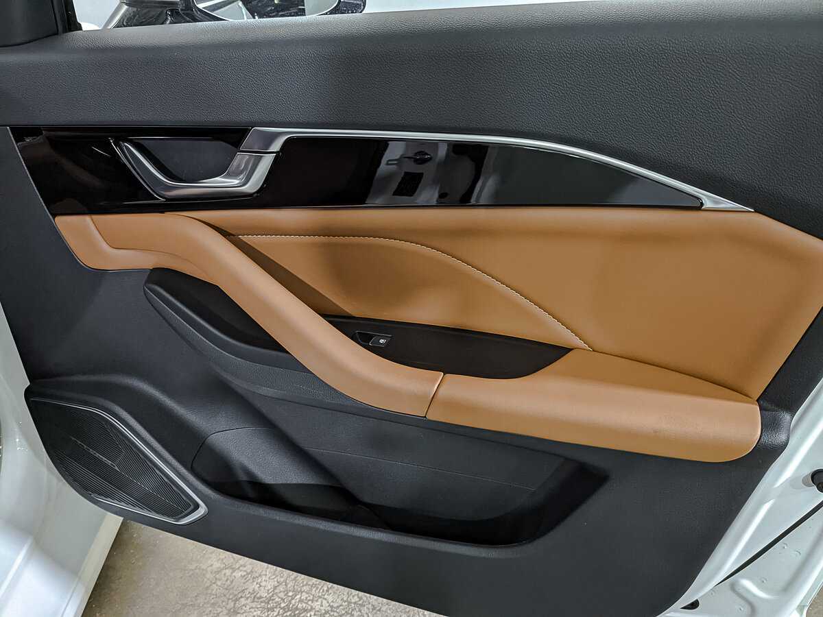 FAW Bestune B70 с пробегом — 2023 год. Фото: #21