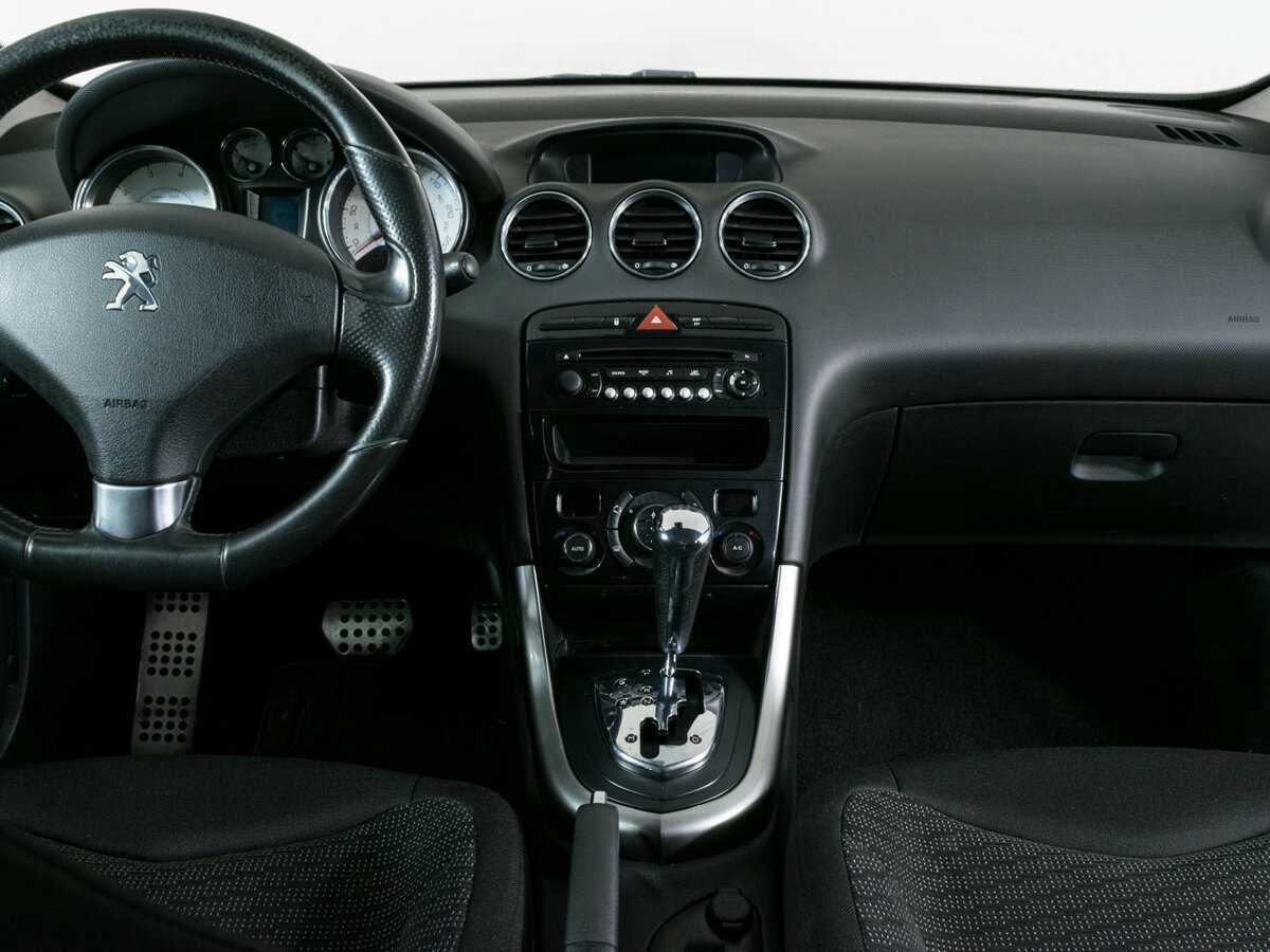 Peugeot 308 с пробегом — 2012 год. Фото: #8