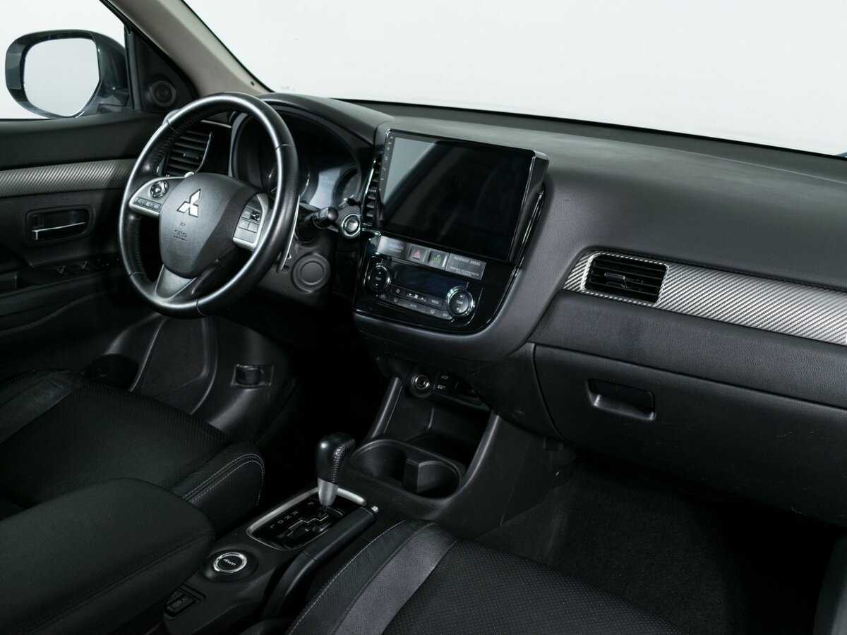 Mitsubishi Outlander с пробегом — 2013 год. Фото: #8