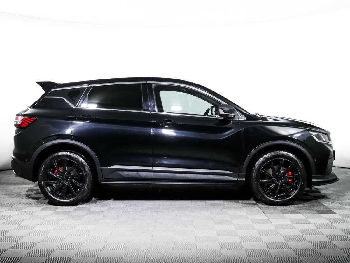 Geely Coolray с пробегом — 2022 год. Фото: #3