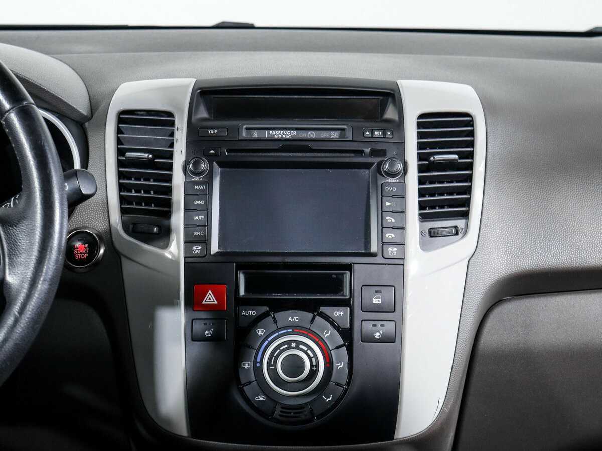 Kia Venga с пробегом — 2012 год. Фото: #9