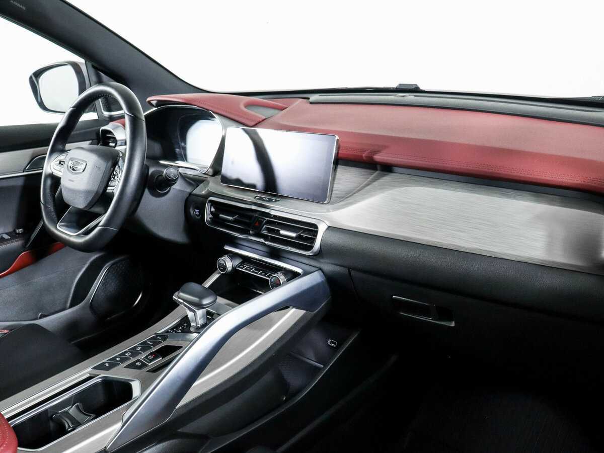 Geely Coolray с пробегом — 2023 год. Фото: #8