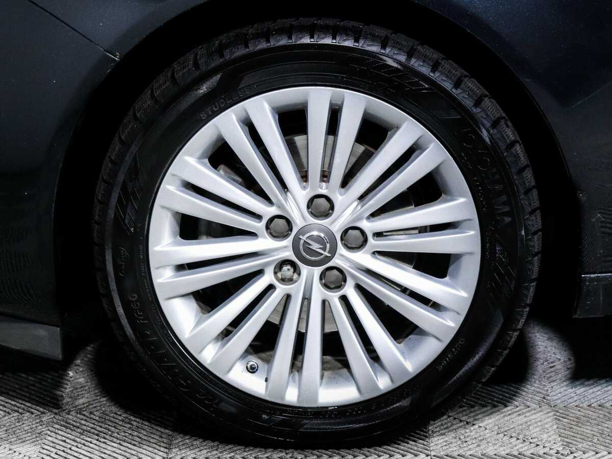 Opel Insignia с пробегом — 2013 год. Фото: #14