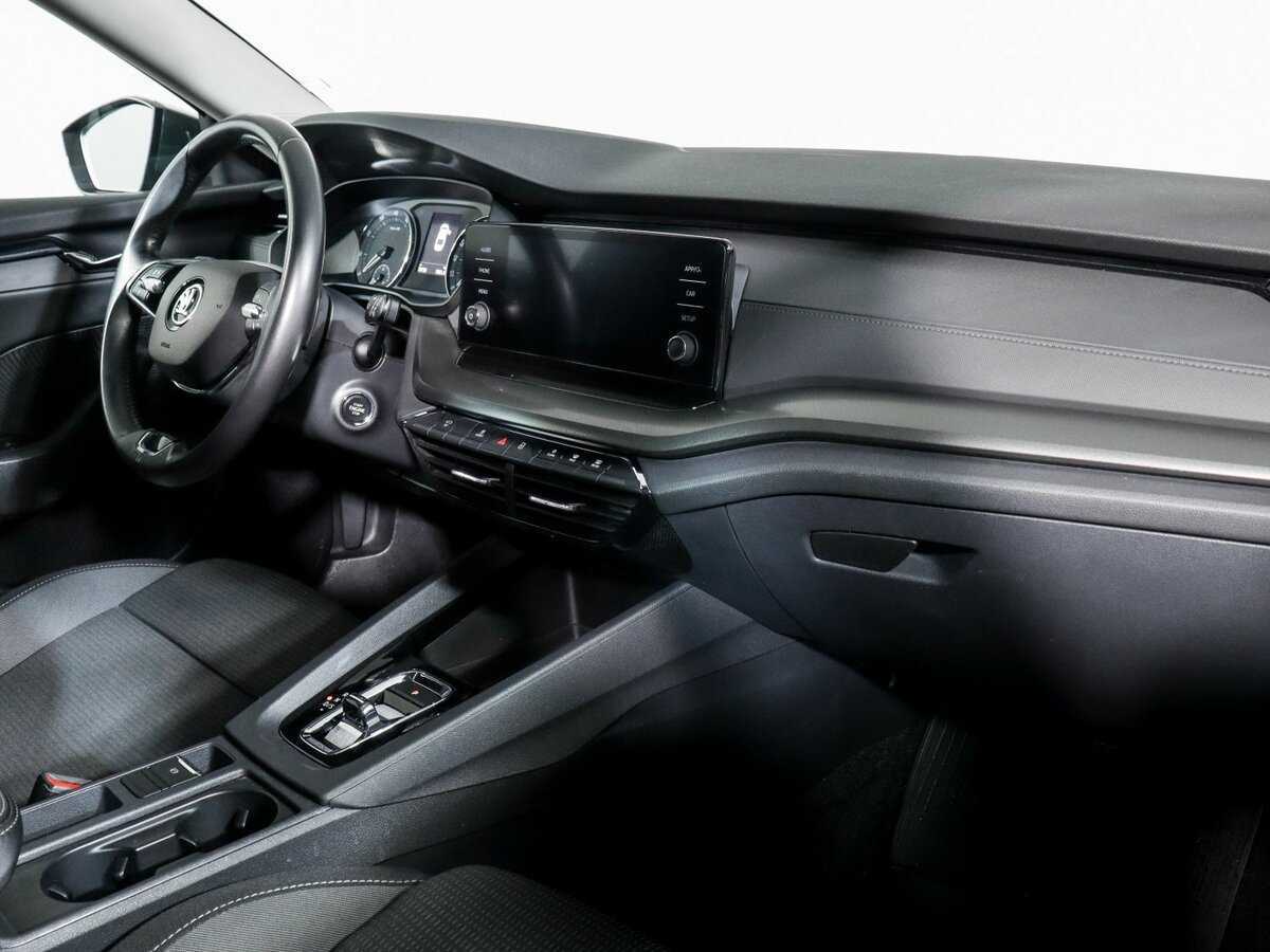 Skoda Octavia с пробегом — 2021 год. Фото: #5