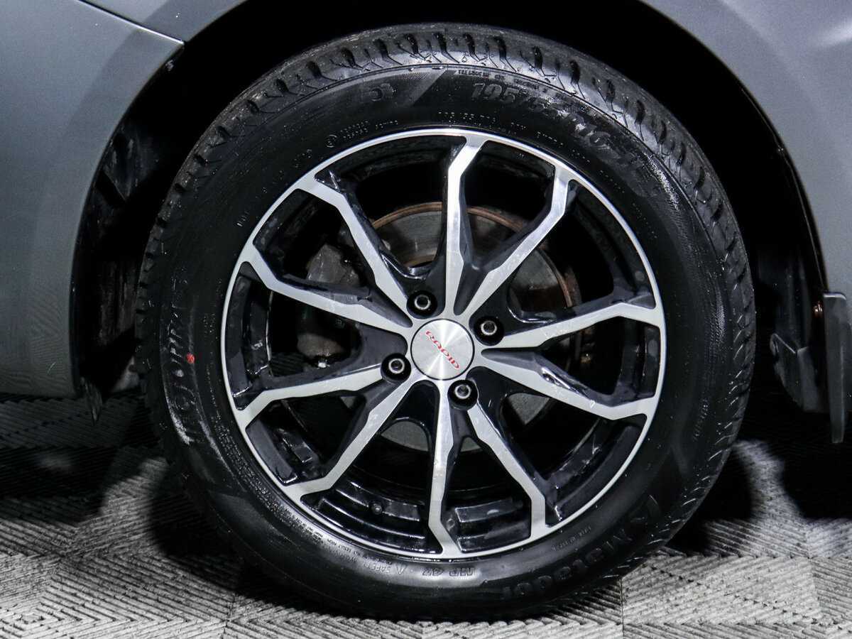 Lada (ВАЗ) Vesta с пробегом — 2016 год. Фото: #14