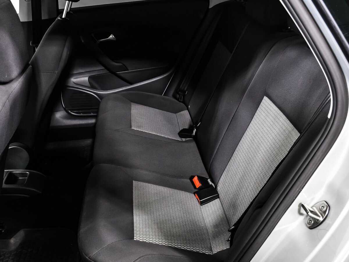 Volkswagen Polo с пробегом — 2014 год. Фото: #12