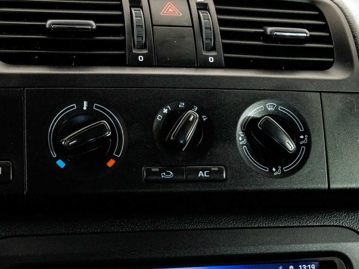 Skoda Fabia с пробегом — 2012 год. Фото: #12