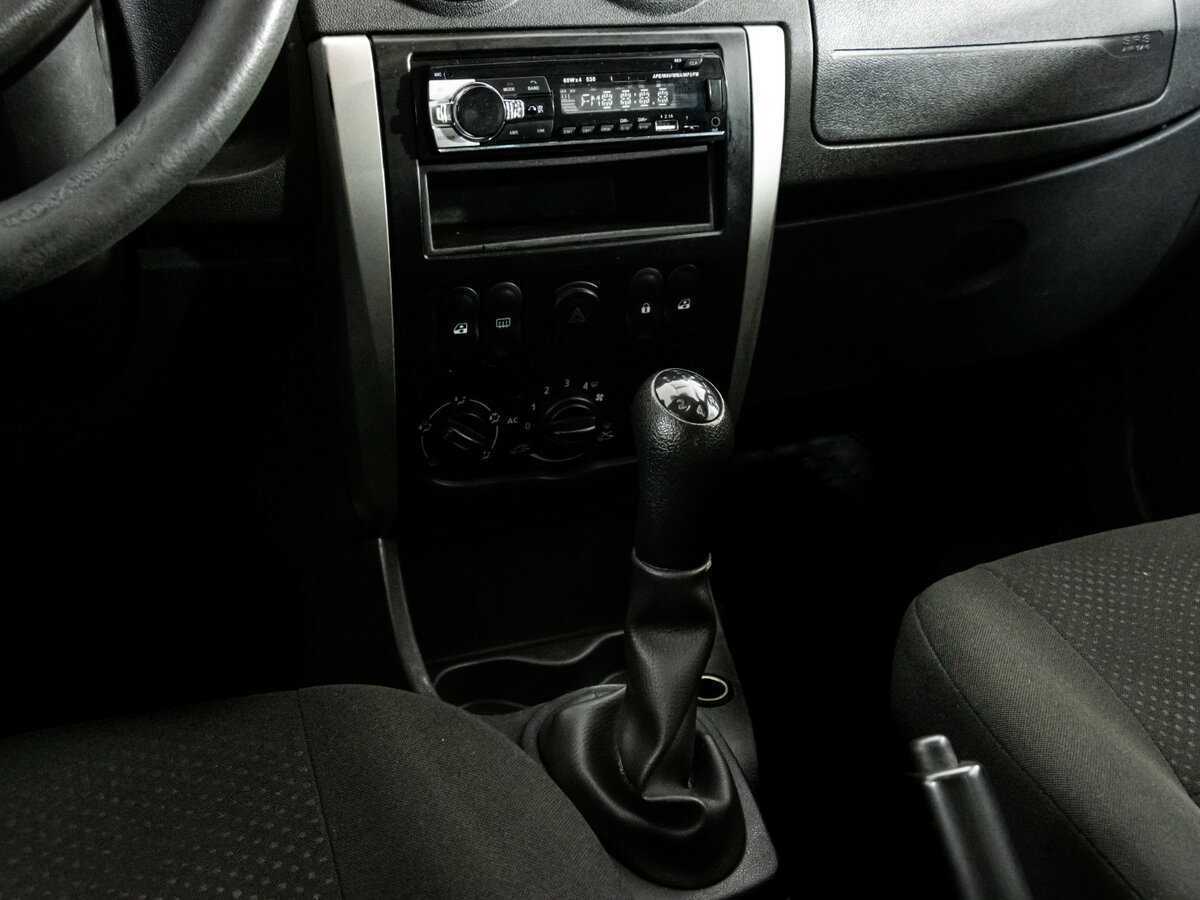 Nissan Almera с пробегом — 2013 год. Фото: #9