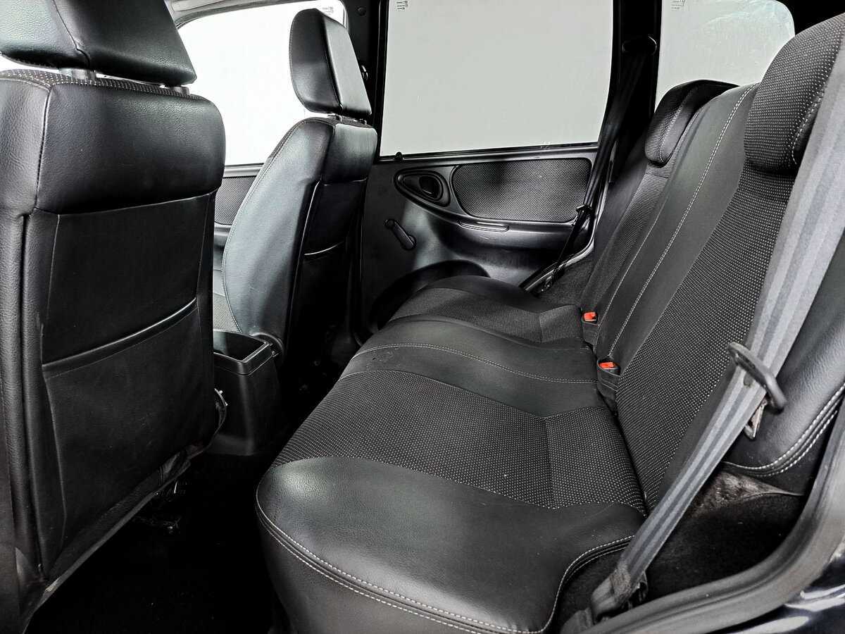 Chevrolet Niva с пробегом — 2015 год. Фото: #11