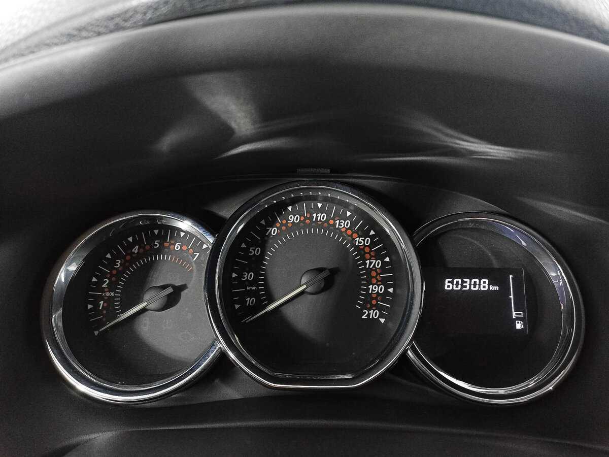 Renault Sandero с пробегом — 2021 год. Фото: #11